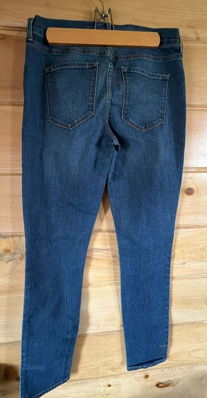 Old Navy Skinny Jeans Dark Wash Women Size 8 Long - Picture 2 of 4